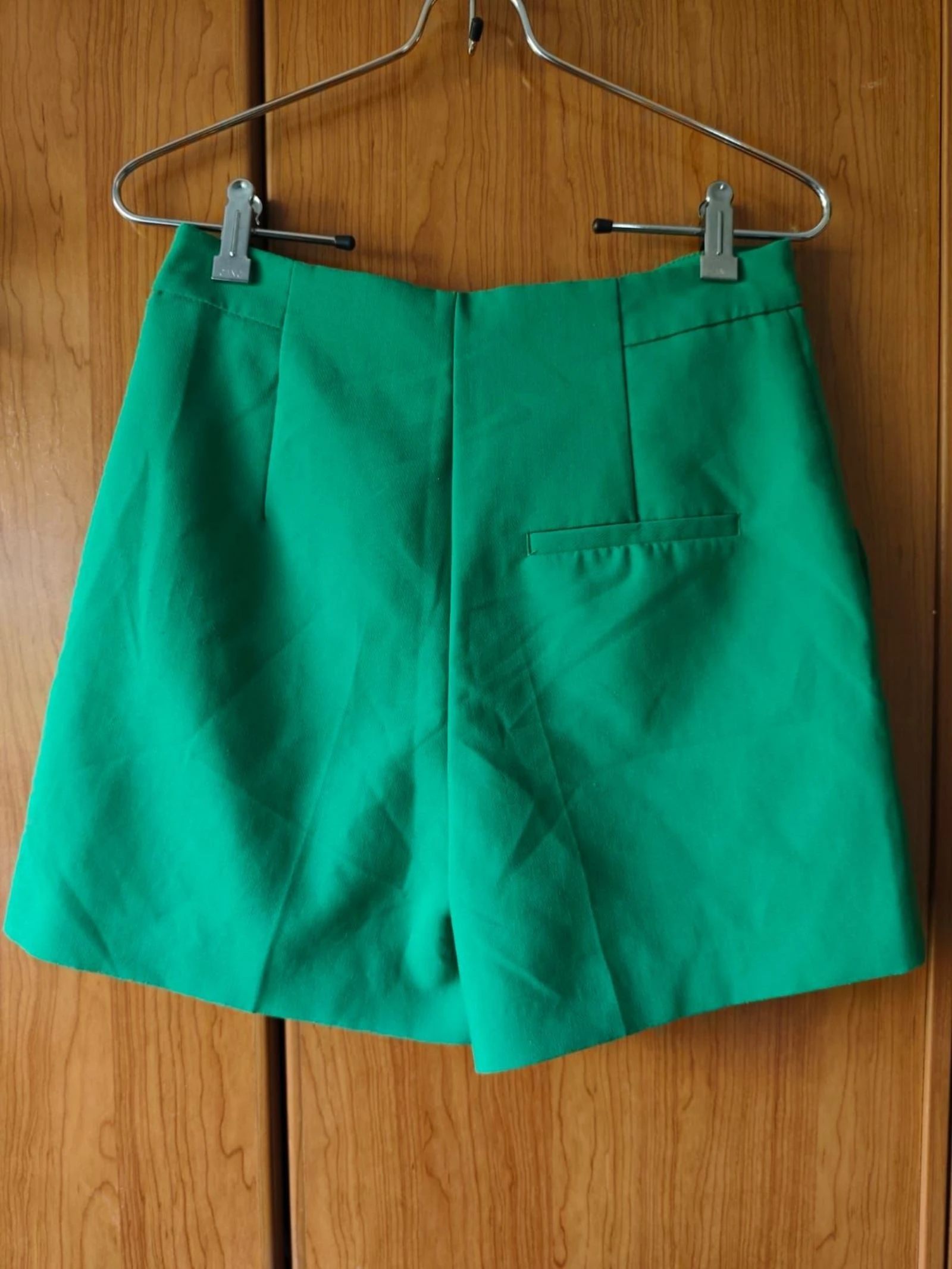 Zara korte gekruiste groene rok, gouden knopen M – photo 2